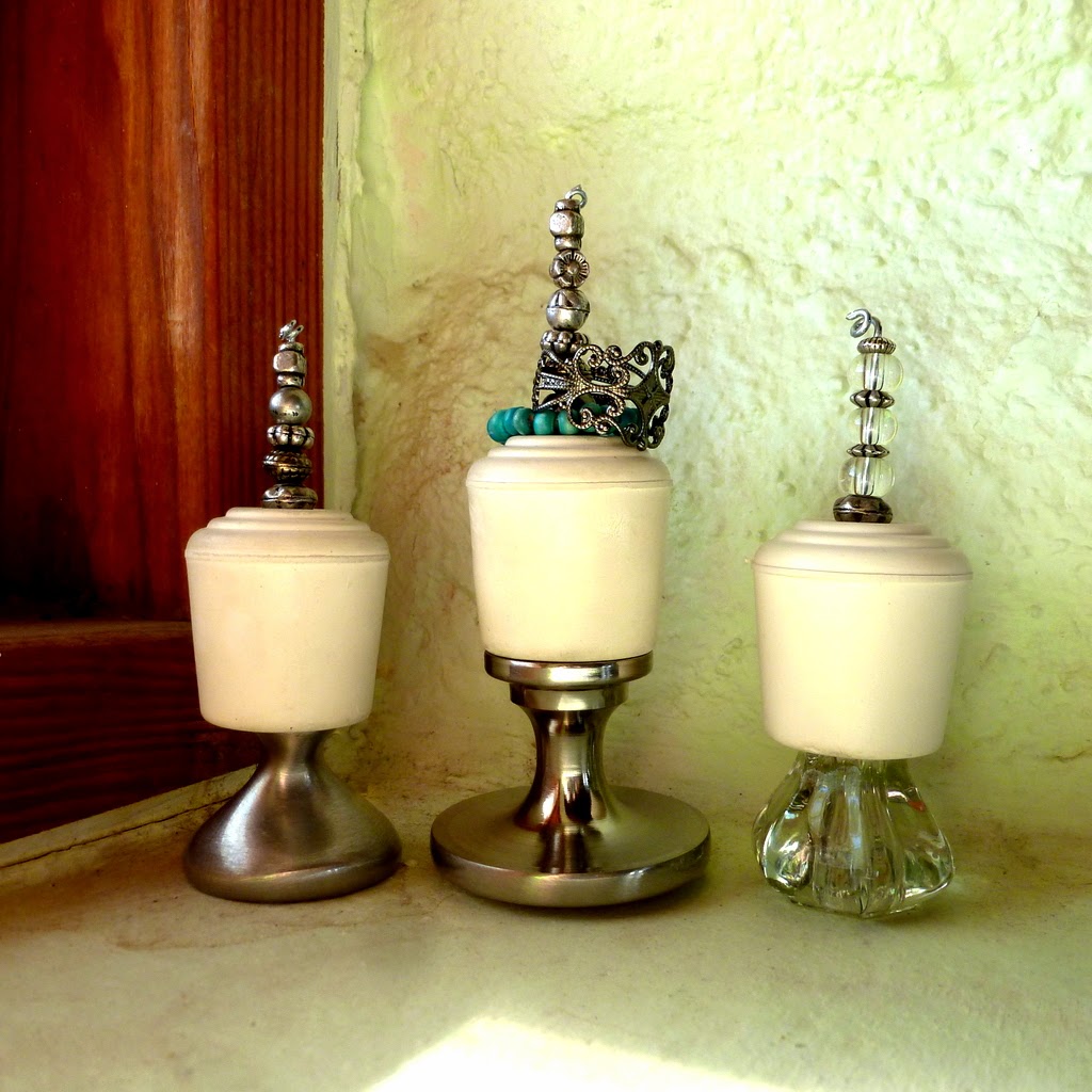 upcycled-ring-holder-diy