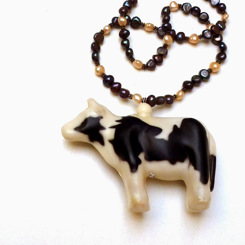 upcycled-patio-light-string-necklace